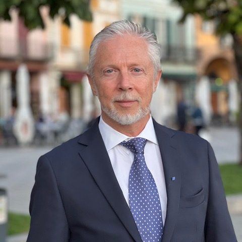 Dr. Ulrich Herleb - Operative Partner